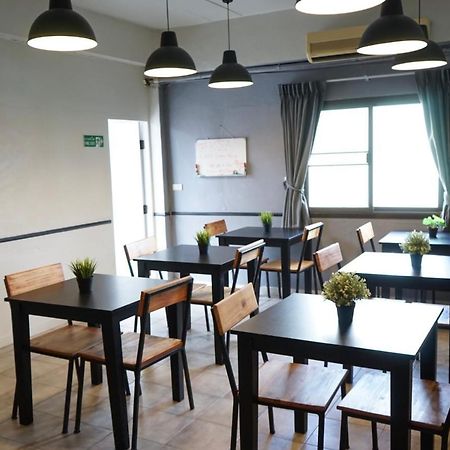 Zion Hostel Чиангмай Екстериор снимка