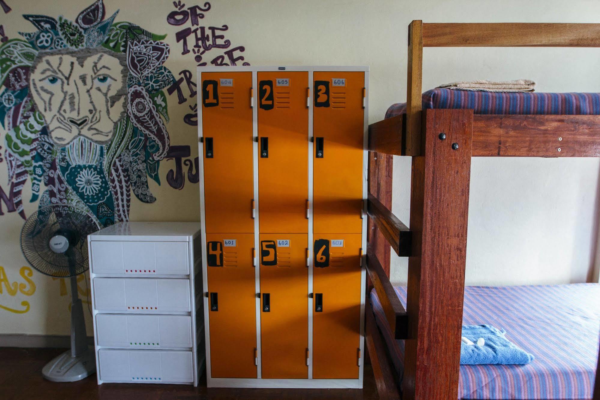 Zion Hostel Чиангмай Екстериор снимка