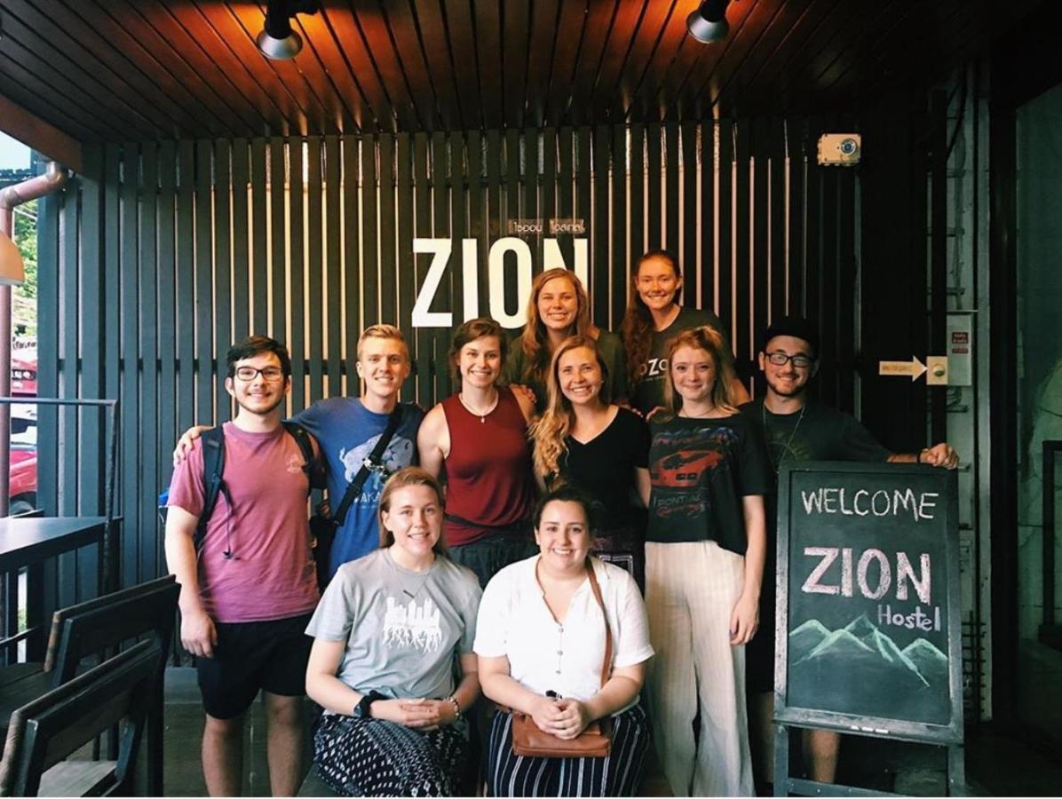 Zion Hostel Чиангмай Екстериор снимка
